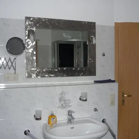 Lejlighed Ferienwohung Hanl - Schoene Mit 2 Schlafzimmern Mit Tv, Garten Und Grossem Badezimmer