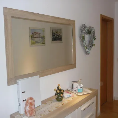 Ferienwohung Hanl - Schoene Mit 2 Schlafzimmern Mit Tv, Garten Und Grossem Badezimmer Apartment Wanderup