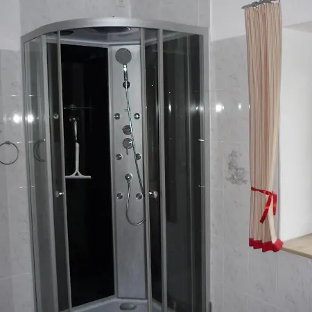 Apartment Ferienwohung Hanl - Schoene Mit 2 Schlafzimmern Mit Tv, Garten Und Grossem Badezimmer Wanderup